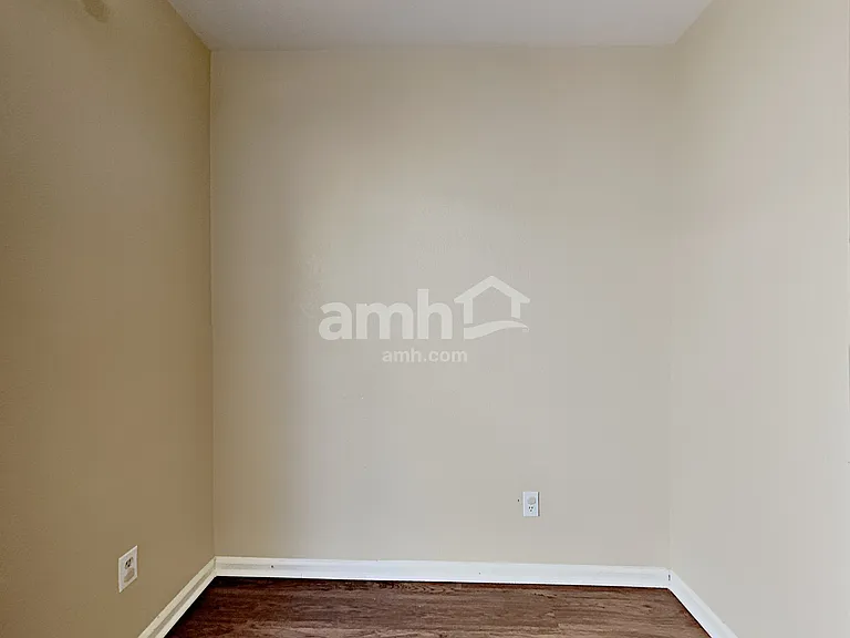 1640 S Buckley Way — Photo 4