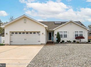 36 Anchor Ave, Manahawkin, NJ 08050