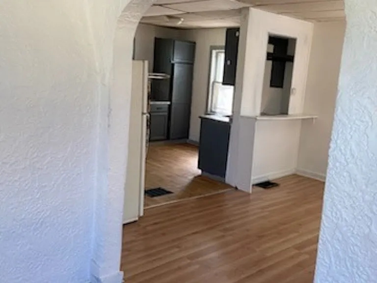 219 S Johnston Ave — Photo 12