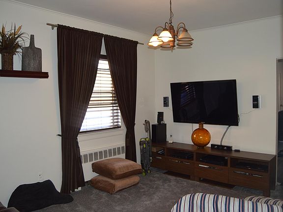 2nd image of 25 Glenwood Ave