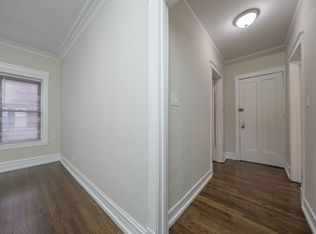 624 w Surf, Chicago, IL 60657