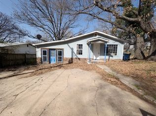 706 S Ash St, Harrison, AR 72601