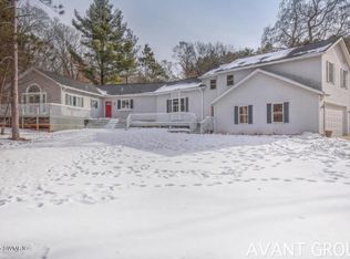7648 Buccaneer Dr SE, Grand Rapids, MI 49546