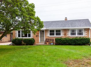 6217 W Allerton Ave, Greenfield, WI 53220