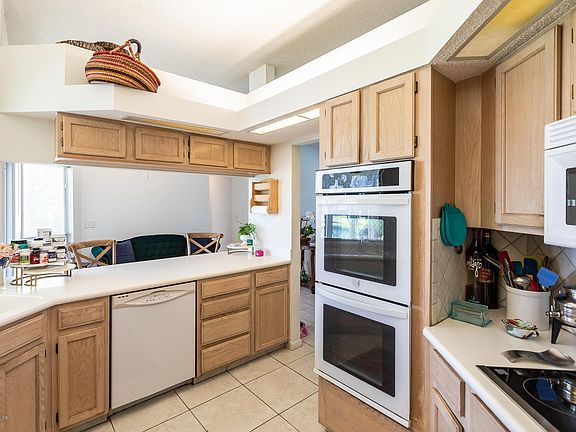3rd image of 989 Ocean Overlook Dr