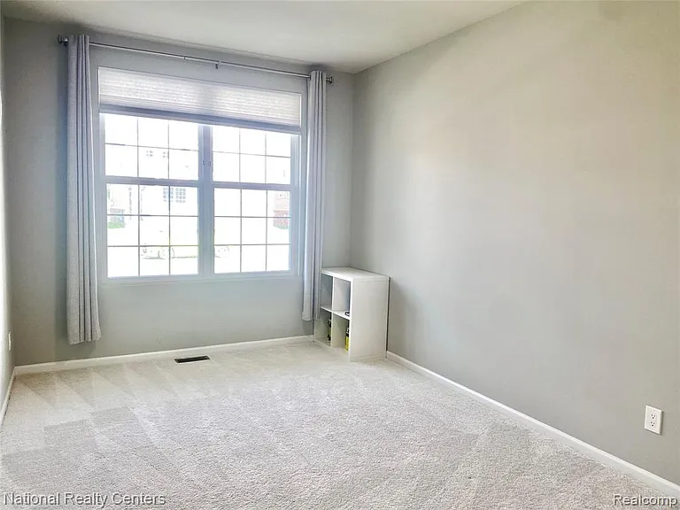 2835 Dillon Dr — Photo 3