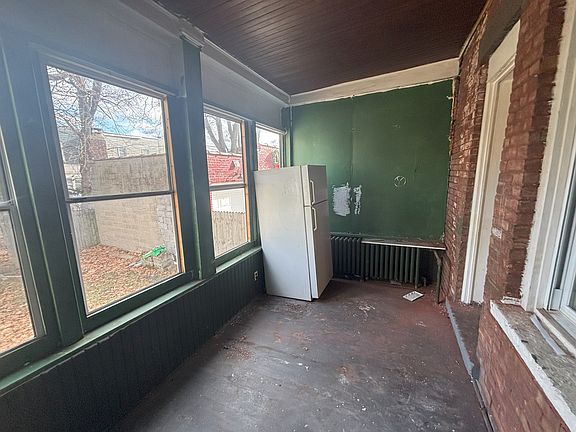 2nd image of 29 Bertha St #1