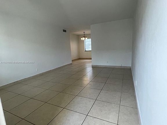 3rd image of 900 Tallwood Ave APT 204