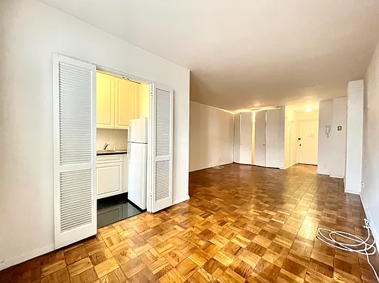 Rented by Addison Property Group | media 14