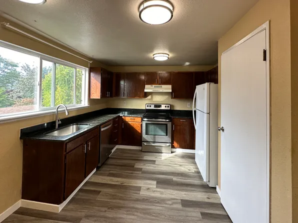 1607 Norpoint Way NE APT C, Tacoma, WA 98422