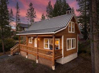8272 Palisade Rd, Soda Springs, CA 95728