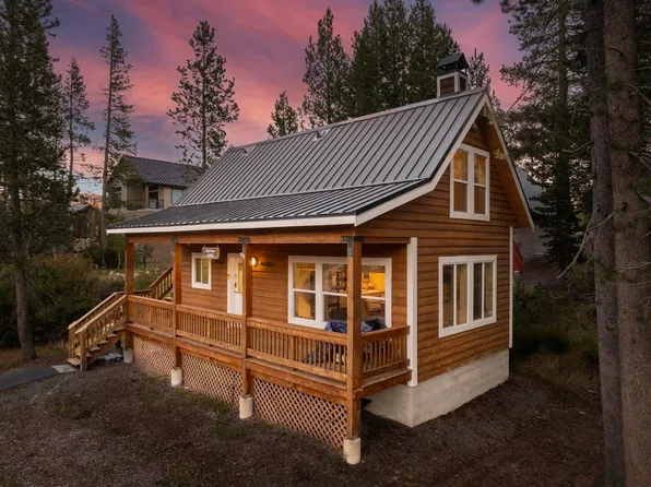 8272 Palisade Rd, Soda Springs, CA 95728