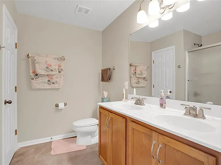 607 Mount Olympus Blvd — Photo 12