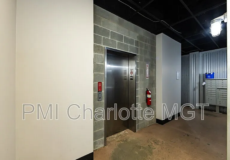 1600 Fulton Ave #204 — Photo 3