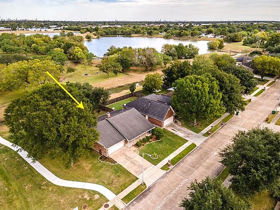 4th image of 6003 Ollia Cir