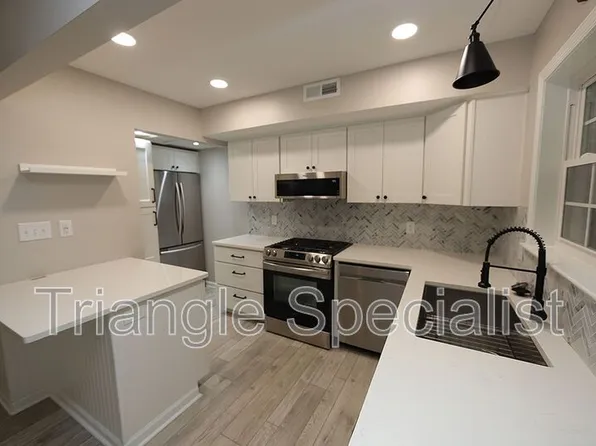 3719 Jamestown Cir, Raleigh, NC 27609