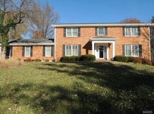 144 Royal Gate Dr, Saint Louis, MO 63141