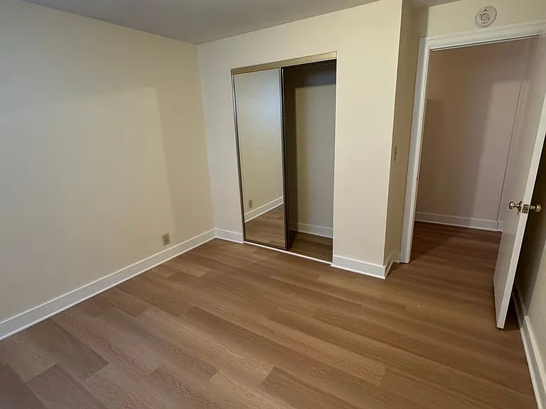 Stanford Arms Apartments — Photo 34