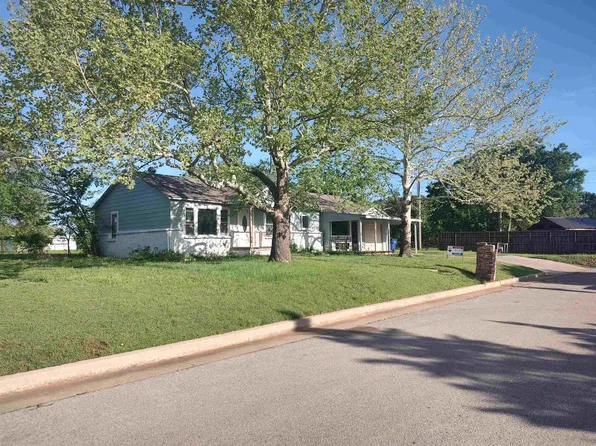 2002 Townsend St, Duncan, OK 73533