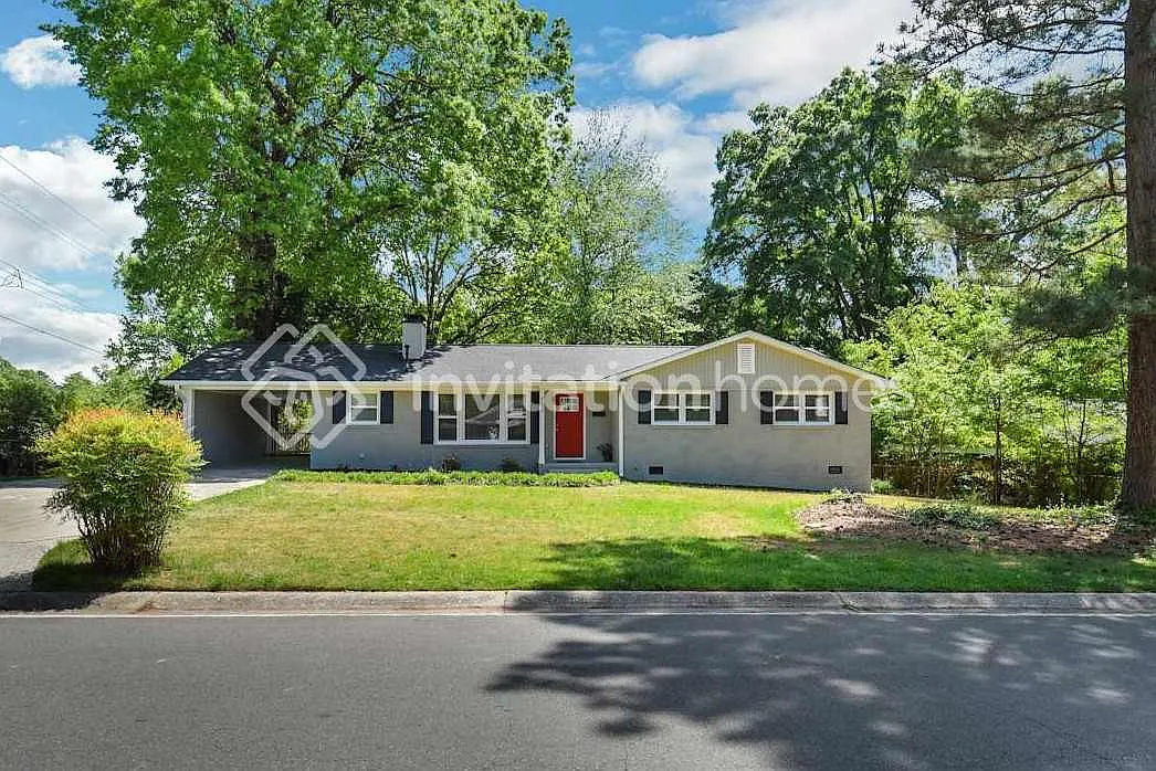 4133 Seaforth Dr Charlotte, NC 28205 — Photo 1