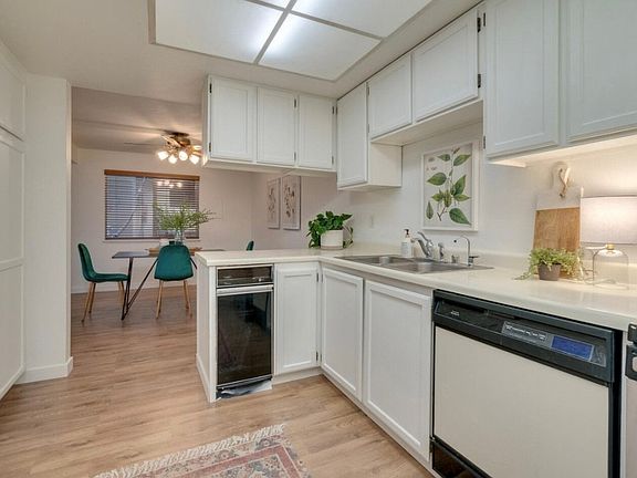 5th image of 1611 NE 113th St APT 122