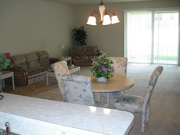 4th image of 3211 Holderness Dr