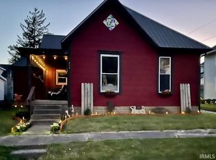 215 S Division St, Flora, IN 46929