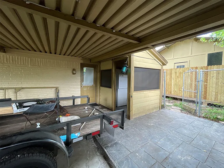 4803 Geraldine St — Photo 39