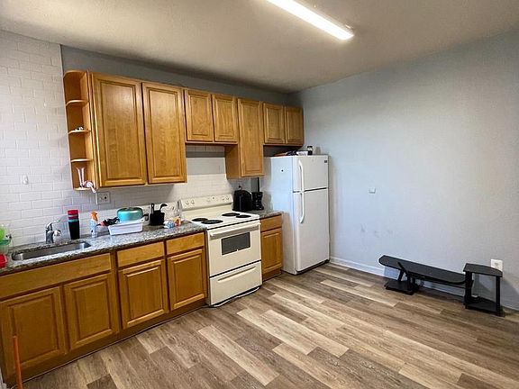3rd image of 3222 N 17th St #81
