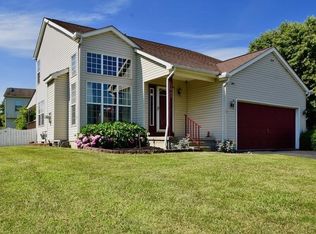 2063 Emerald Way Dr, Grove City, OH 43123