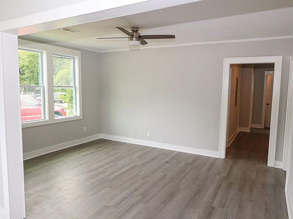 5th image of 2121 Cosgrove Ave