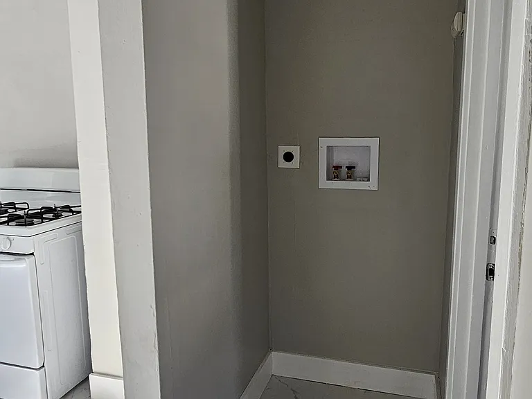 85 Morris St #B — Photo 10