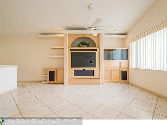 5th image of 5301 Flamingo Pl
