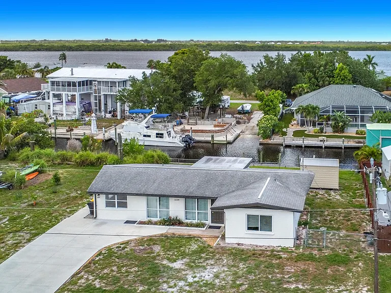 3234 Daytona Dr — Photo 43