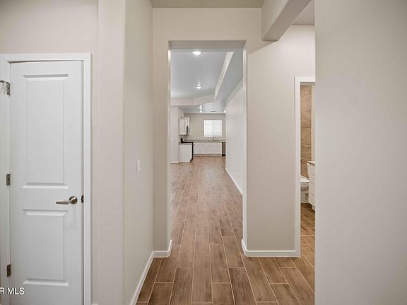3rd image of 837 Paseo Dulce Ave