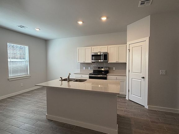 5th image of 17280 SE 164th St