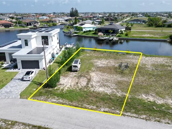 3711 NW 9th Ter, Cape Coral, FL 33993