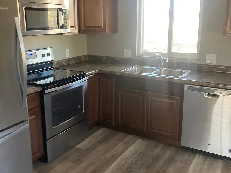 11638 Camden Ave — Photo 2