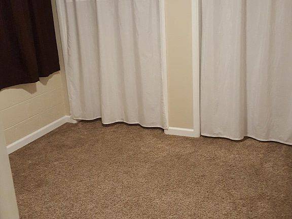 2nd image of 1407 E Gibbon St #B