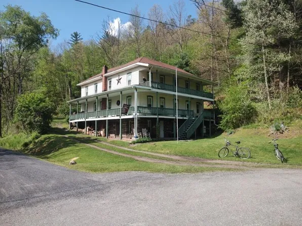77 Blackwell Sq, Morris, PA 16938