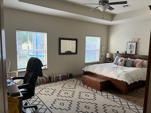 5th image of 610 Lupine Ln