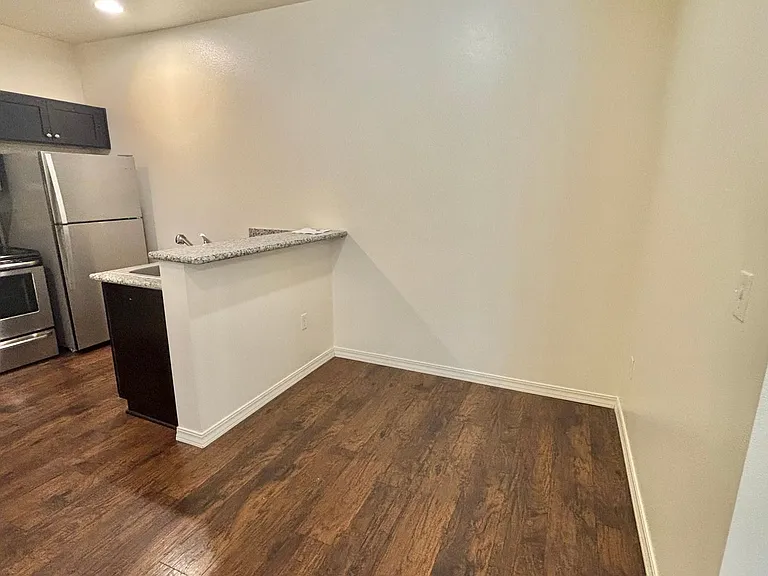 J0442 - Provi — Photo 6