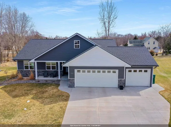 1221 Velsen Rd, Green Bay, WI 54313