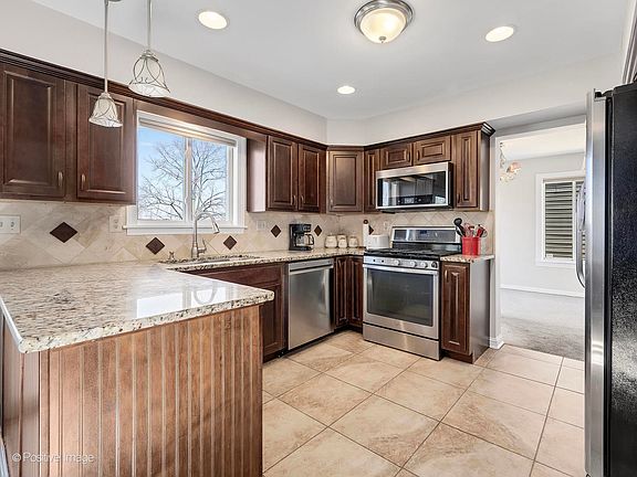 2nd image of 21854 W Kentwood Dr