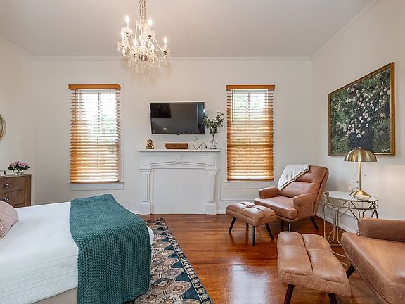 2nd image of 411 N 3rd St APT 202