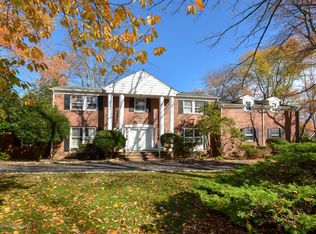 11 Brookside Dr, Rumson, NJ 07760