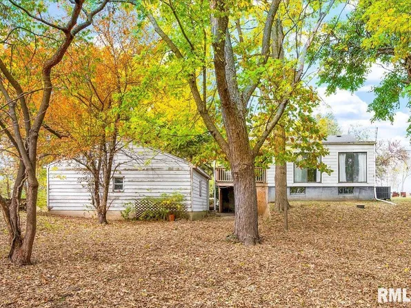 11724 N Riverview Rd, Chillicothe, IL 61523