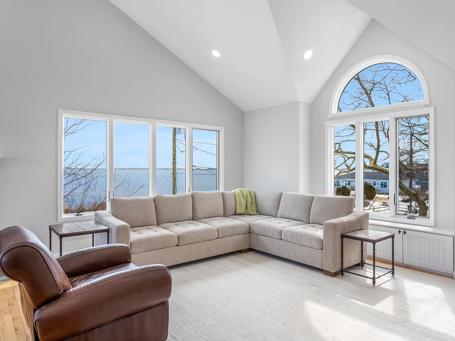 Waterfront Beach House | Shinnecock Bay, East Quogue — Photo 3