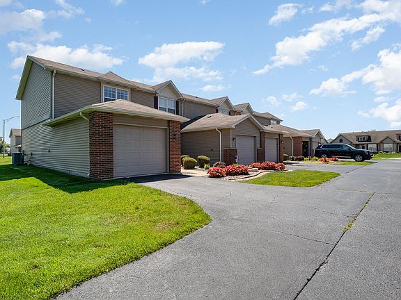 2nd image of 917 Flagstone Dr