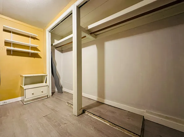 2219 W 6th Ave #Basement, Vancouver, BC V6K 1V7